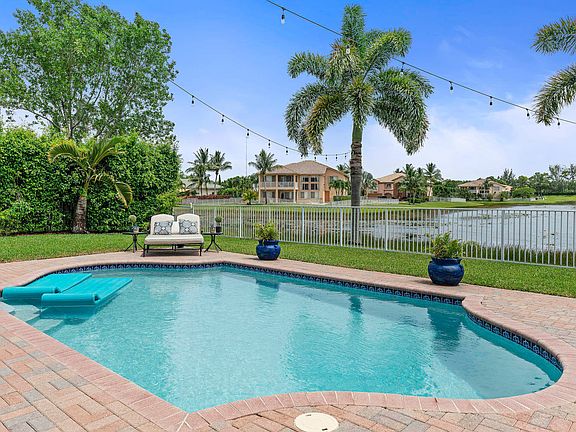 4th image of 11458 Manatee Bay Ln