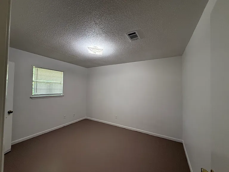 112 N Cox Ave #4 — Photo 16