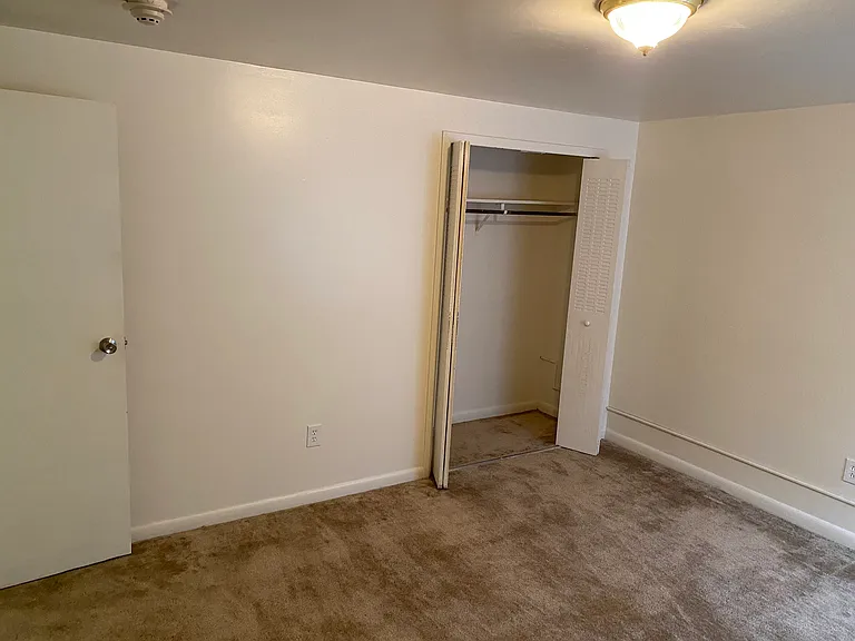 The North Main Apartments — Photo 18