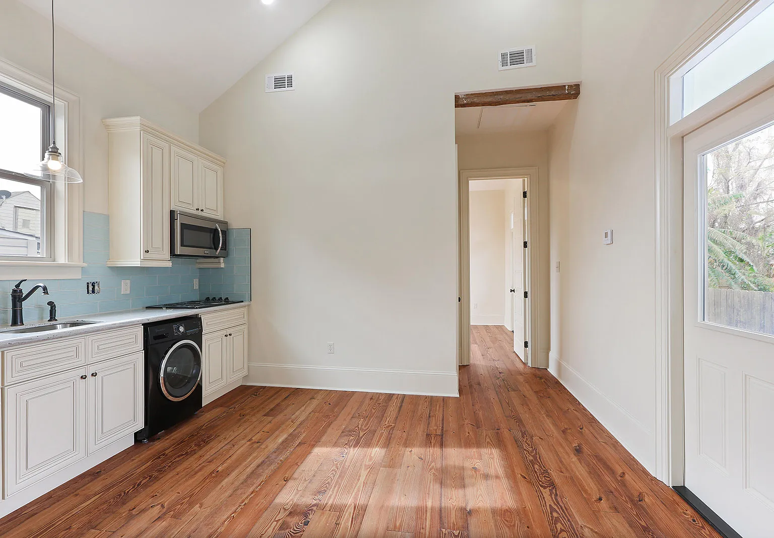 1 bed, 500 sqft, $1,400 — Photo 3