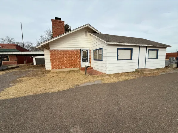 1013 W 3rd St, Elk City, OK 73644