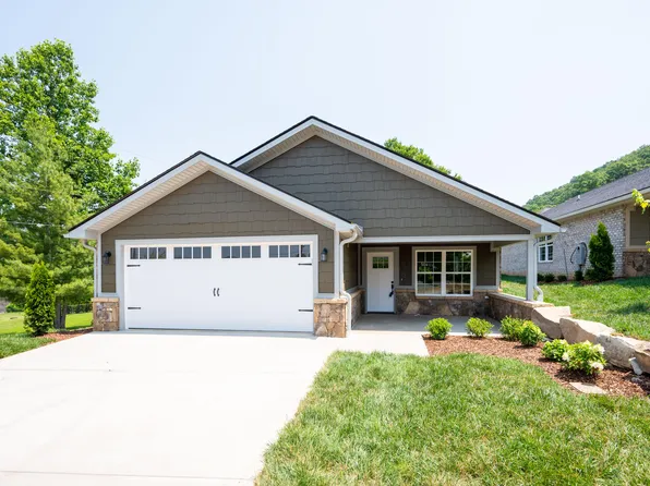 504 Hickory Tree Private Dr, Kingsport, TN 37663