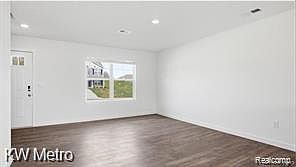 2nd image of 17 Oak St