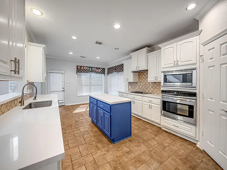 10311 Pitcataway Dr — Photo 8