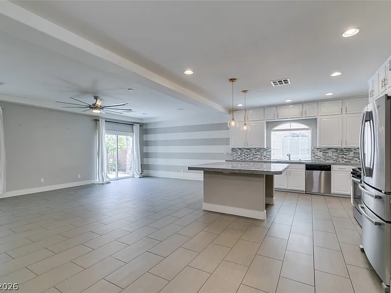 4586 W Camero Ave — Photo 9