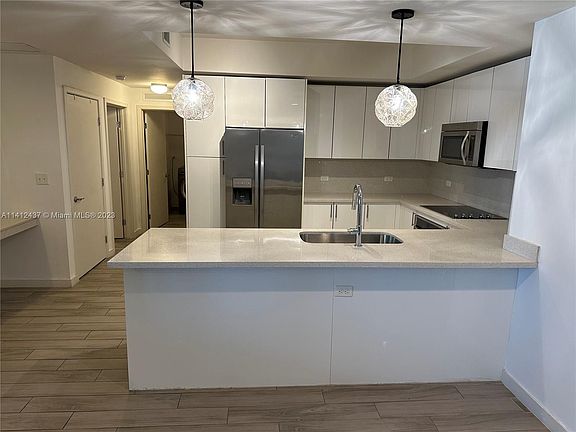 2nd image of 999 SW 1st Ave APT 1716