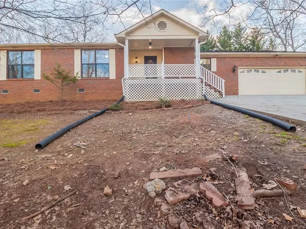 3412 Crown Dr, Gainesville, GA 30506