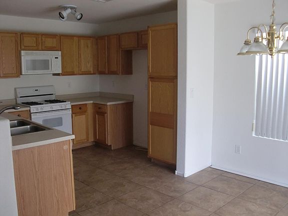 5th image of 9689 Brooks Lake Ave