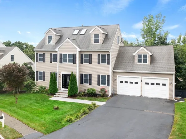 8 Mawn Dr, Woburn, MA 01801