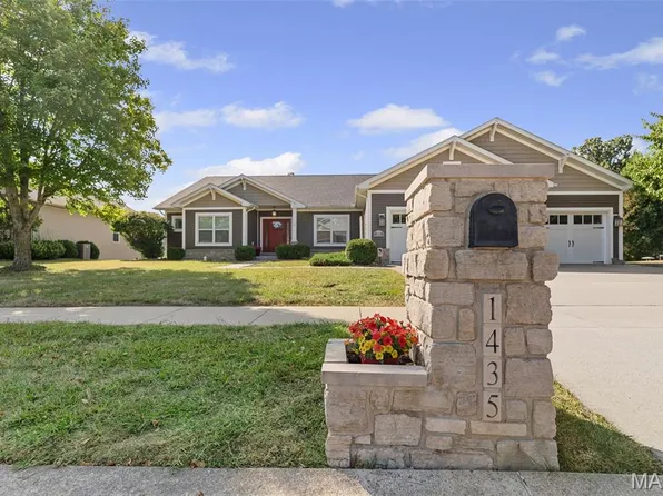 1435 Gambier Terrace Ct, O'Fallon, IL 62269