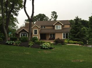 4 Indian Valley Rd, Setauket, NY 11733