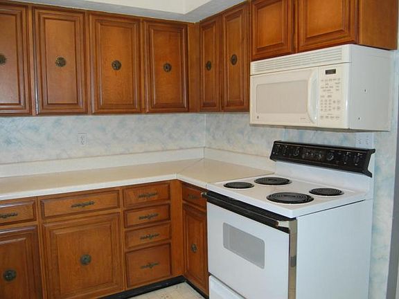 3rd image of 23 Mary St