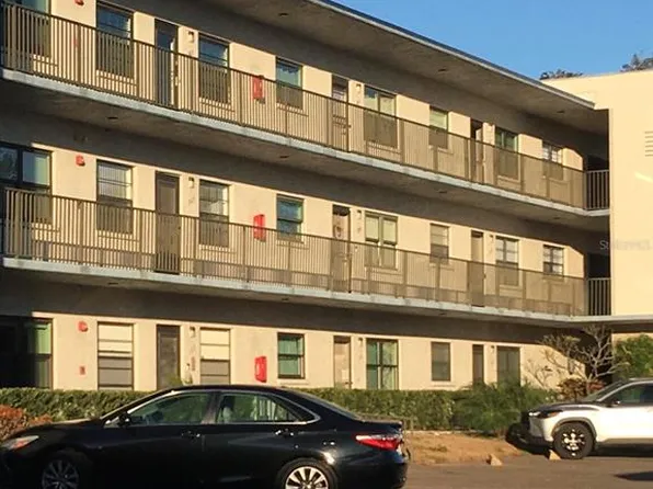 5969 Terrace Park Dr N Unit 104, Saint Petersburg, FL 33709