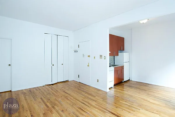 Rented by Plaza Real Estate Group | media 29