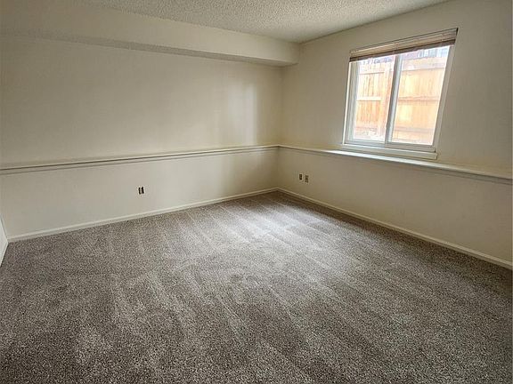 3rd image of 5852 W 75th Place