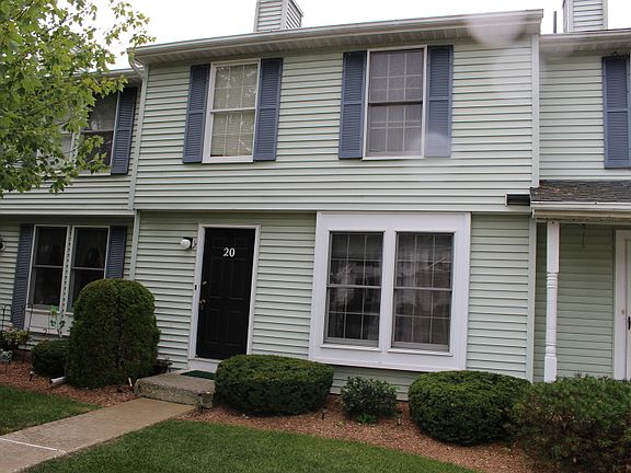 2nd image of 20 Liberty Ln #107