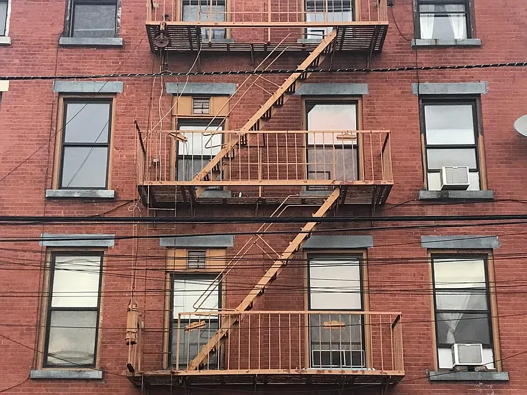 16 Westervelt Pl #3 — Photo 7