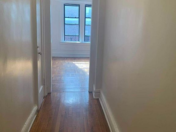 3rd image of 4329 Broadway Front 5