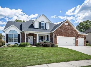 18 W Southcrest Cir, Edwardsville, IL 62025