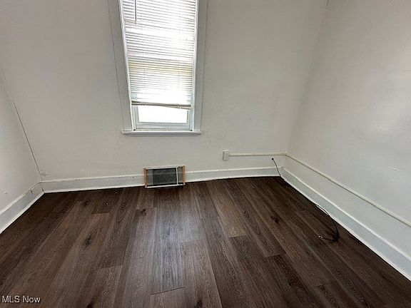 4th image of 4918 McBride Ave