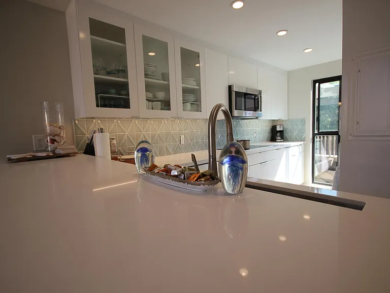 7329 Marina Pacifica Dr S — Photo 3