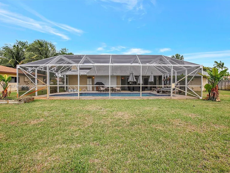 5320 SW 21st Ct — Photo 4