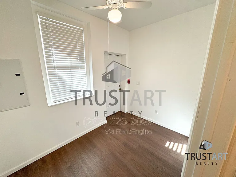 910 N 41st St #1 — Photo 10