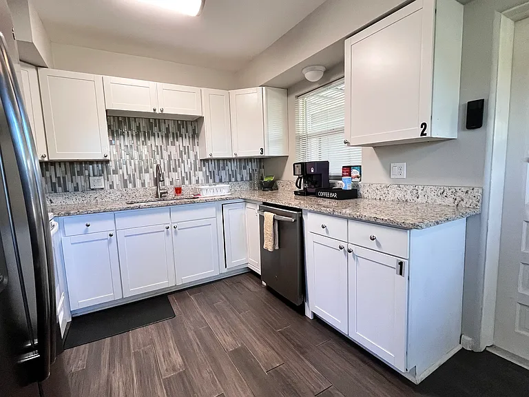 952 Hayes Ct — Photo 15