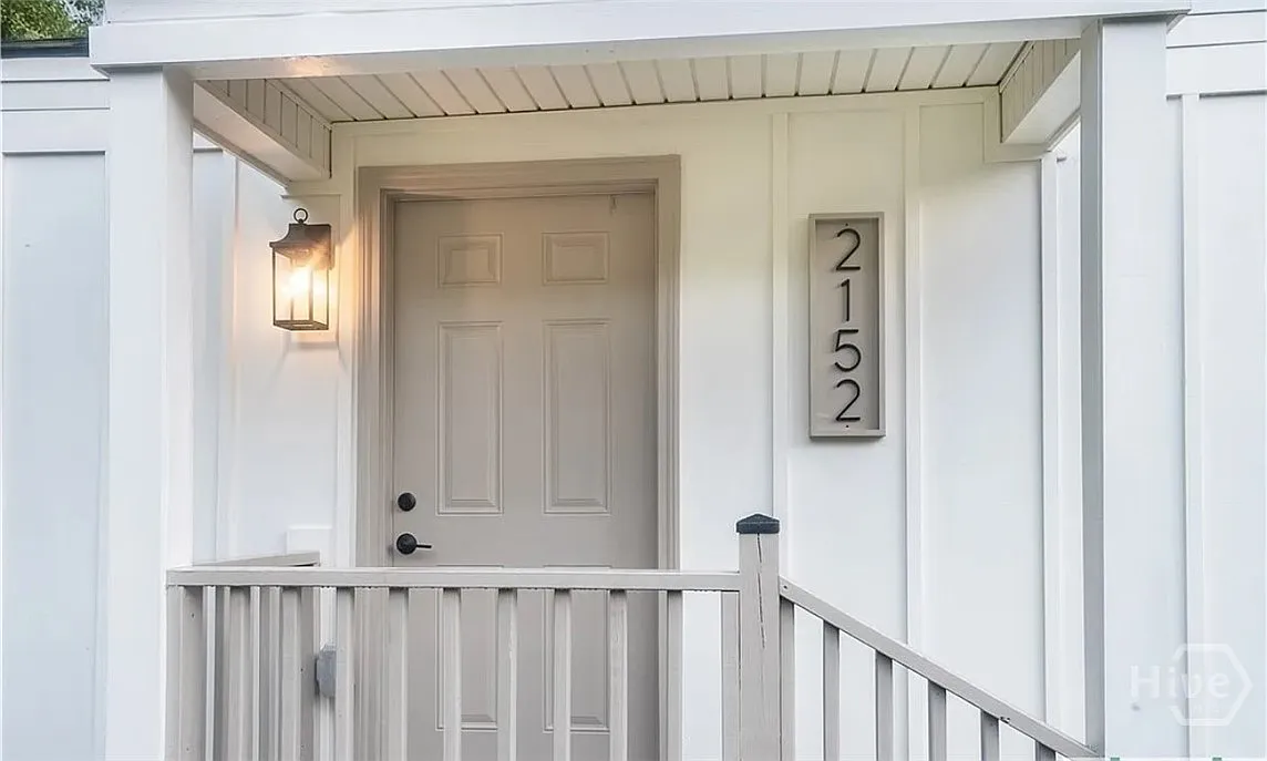 2 bed, 1.0 bath, 850 sqft, $1,675 — Photo 2