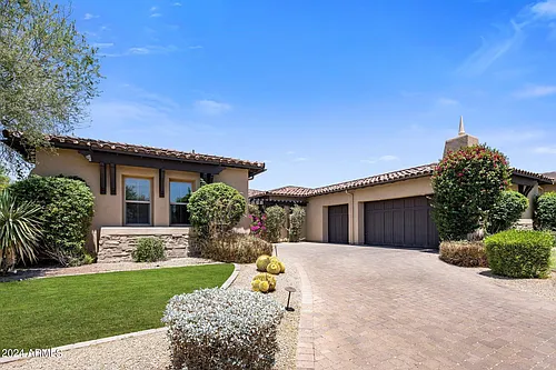 8184 E Wingspan Way Photo 1