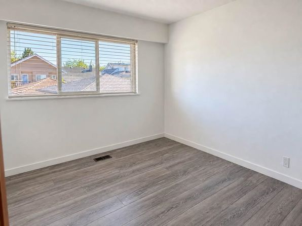 4 bedroom rental in Vancouver — photo 6