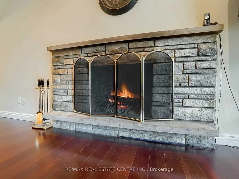 41 Clearside Pl — Photo 4