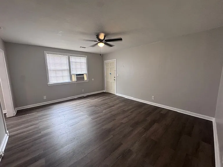 321 Olivia Ct — Photo 4