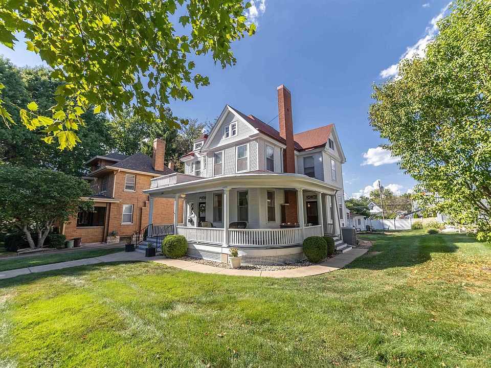 1st image of 2081 Maine St
