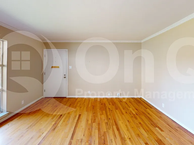 6127 Bandera Ave #B — Photo 8