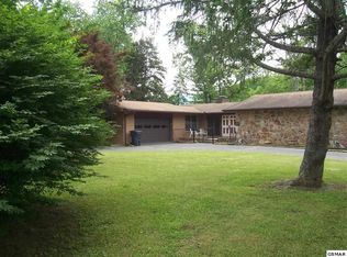 334 Park Rd, Pigeon Forge, TN 37862