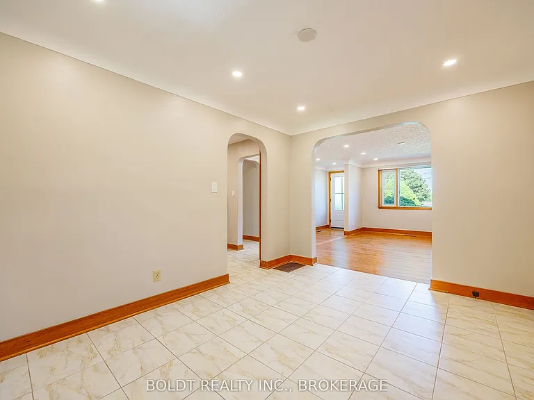 127 Louth St #1 — Photo 9