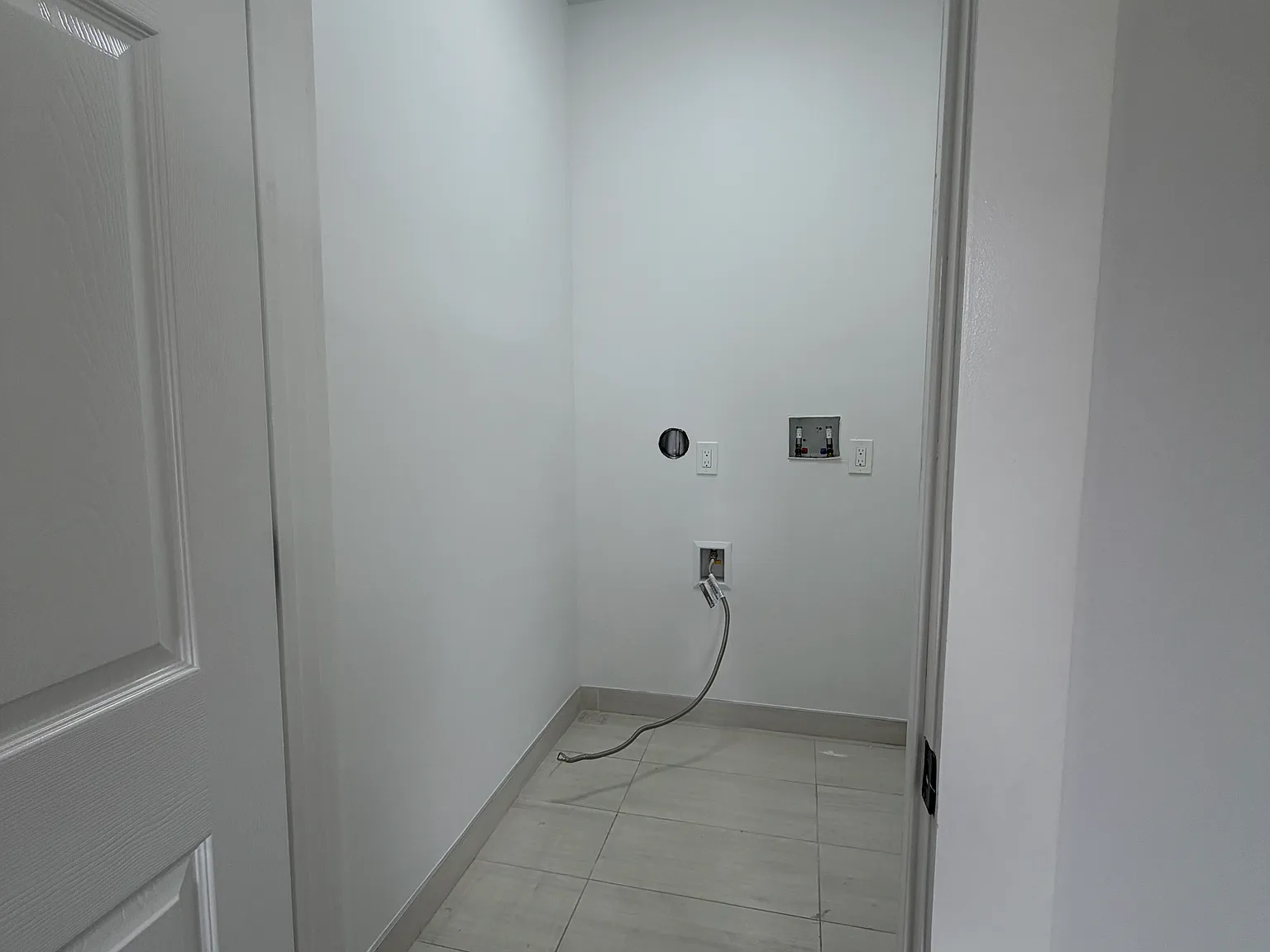 3 bed, 1100 sqft, $2,500 — Photo 4