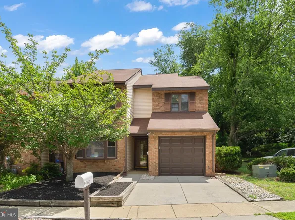 59 Lafayette Ln, Cherry Hill, NJ 08003