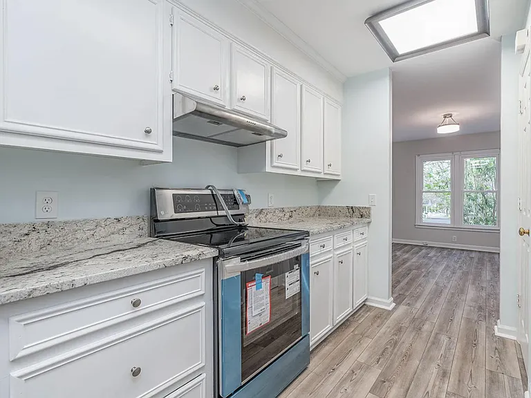 105 River Bluff Ct — Photo 11