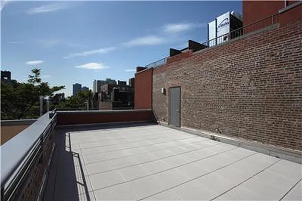 Sold by Manhattan Skyline | media 26