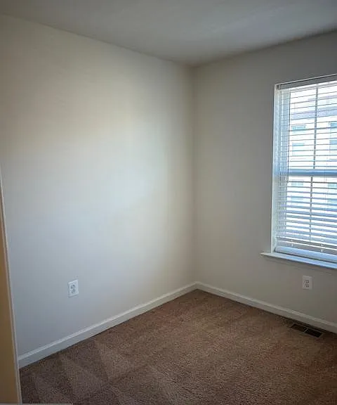 10608 Eastland Cir — Photo 14