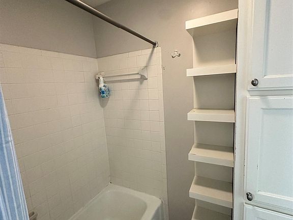 4th image of 11301 Jollyville Rd APT B2