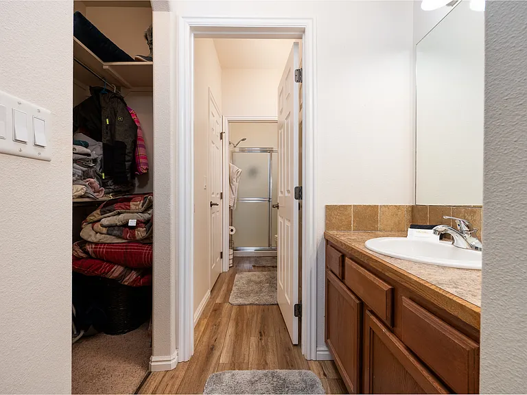 24 Mangum Cir #4 — Photo 12