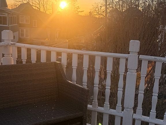 4th image of 60 Roy St