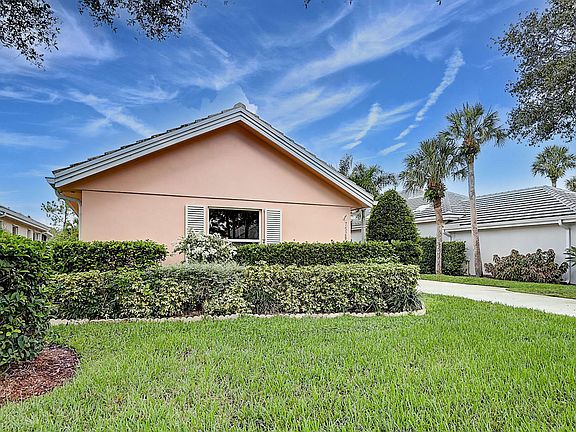 3rd image of 7528 SE Bay Cedar Circle Circle