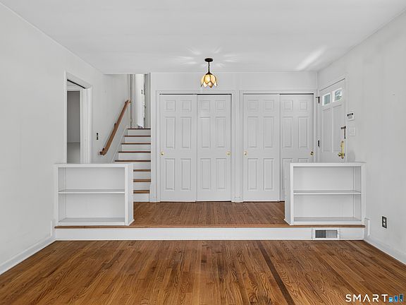 4th image of 54 Deforest Drive