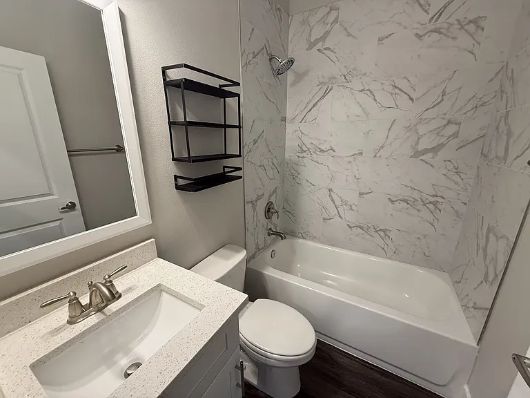 202 Date Palm Ln #1 — Photo 17