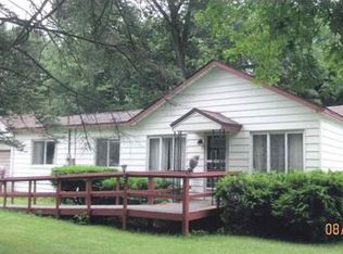 211 Hanchett St, Saint Charles, MI