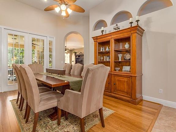 5th image of 1048 Shadowmoss Cir